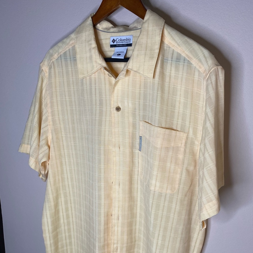 Columbia Men’s Short Sleeve Casual Button up shirt